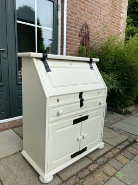 Secretaire