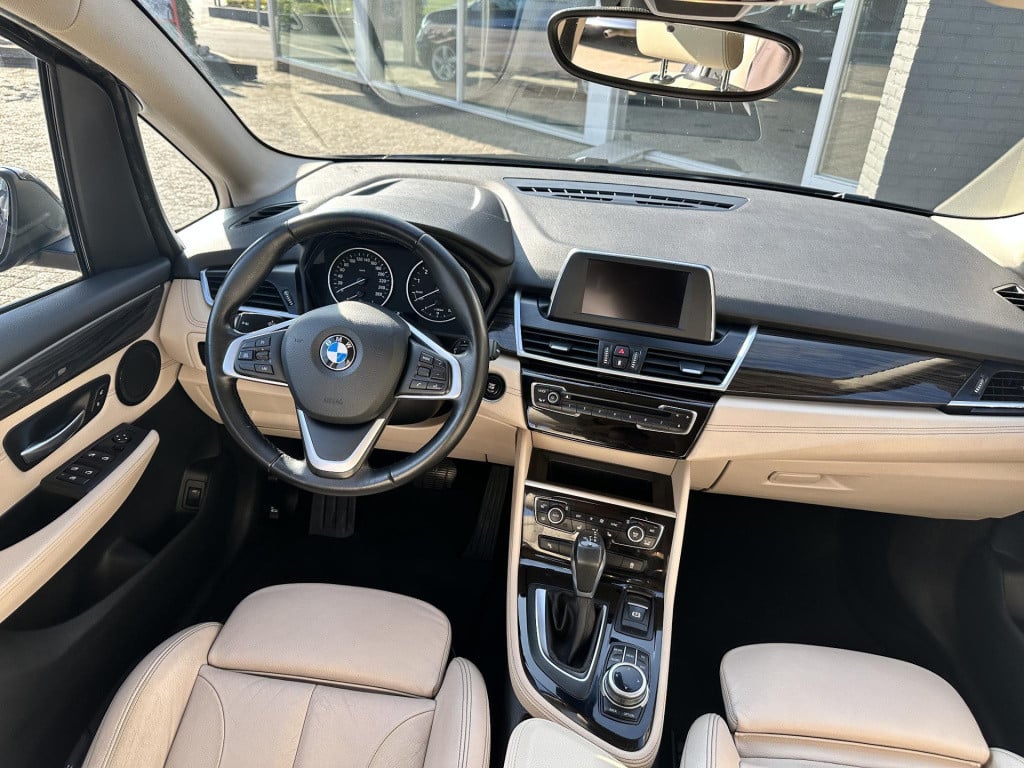 BMW 2-serie gran tourer 220i centennial high executive