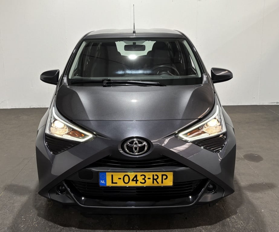 Toyota Aygo 1.0 vvt-i x-play