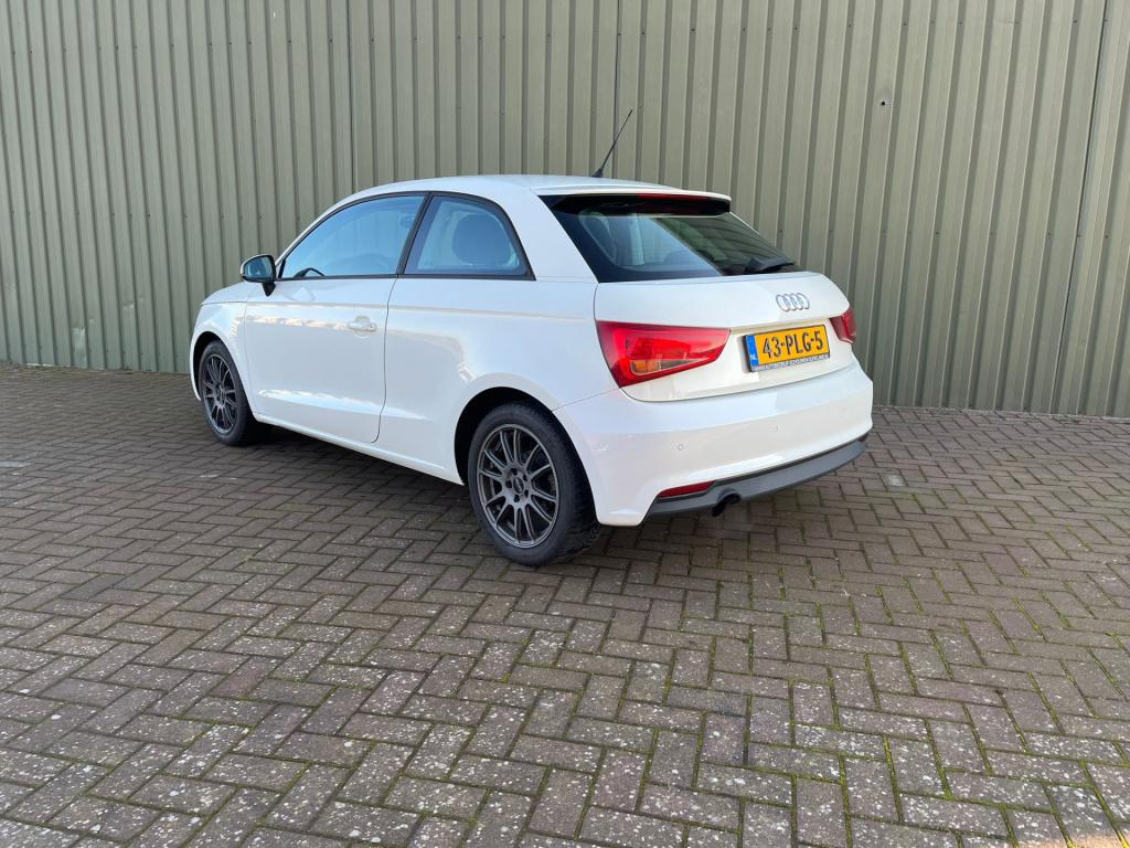 Audi A1 1.2 tfsi attraction pro line business