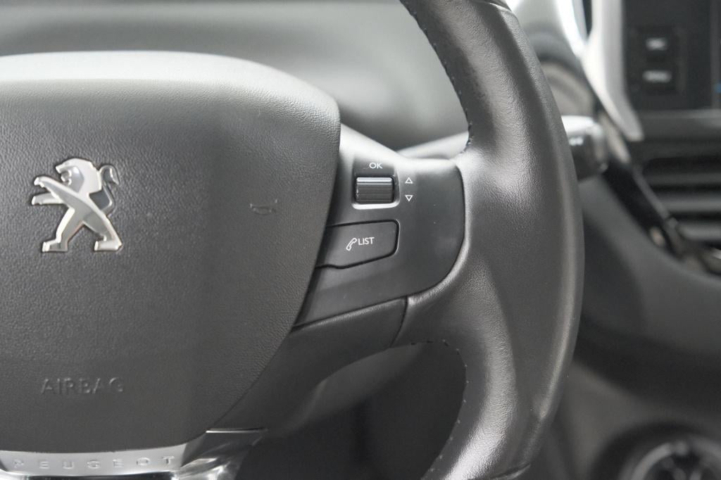 Peugeot 208 puretech 82 signature | apple carplay | parkeersensoren | navig