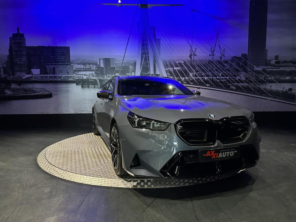 BMW M5 5-serie touring *keramisch*diverspack*comfortpack*drivass*carbon*pan