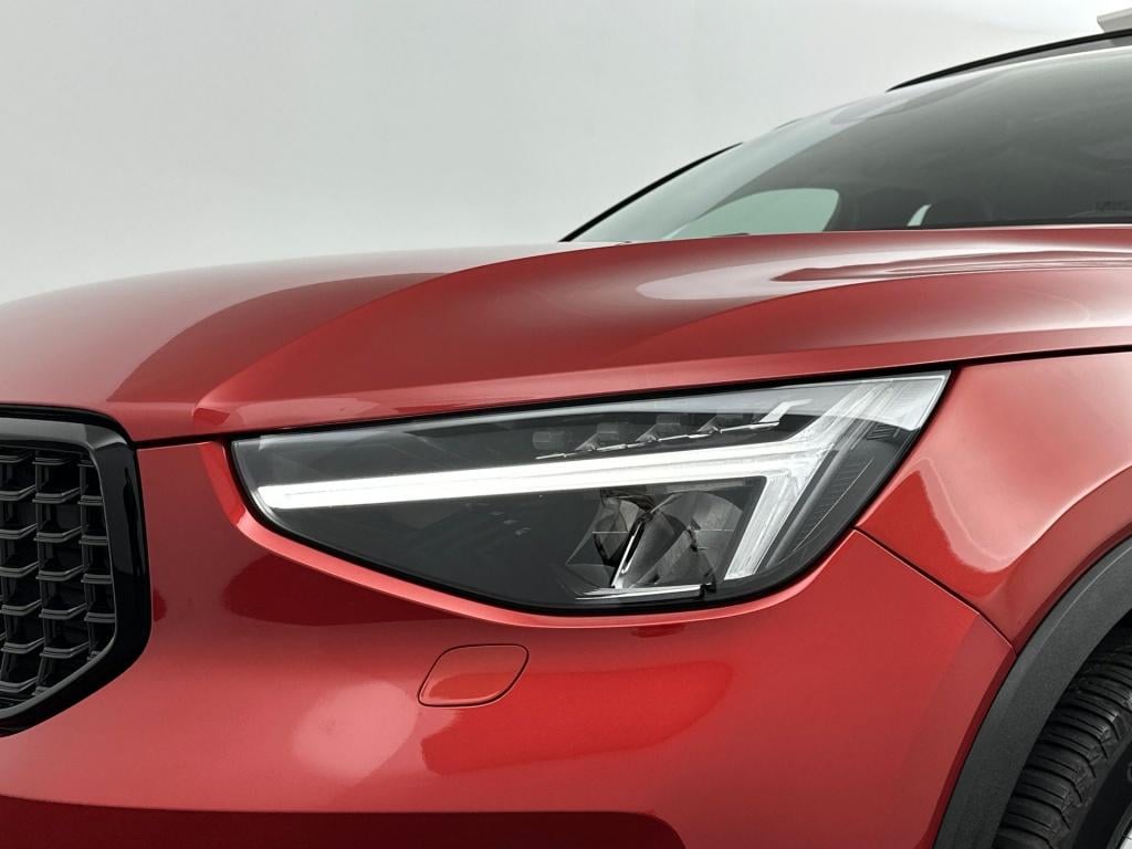 Volvo XC40 t5 262pk recharge ultra dark| adap.cruise| pano| 360camera| trek