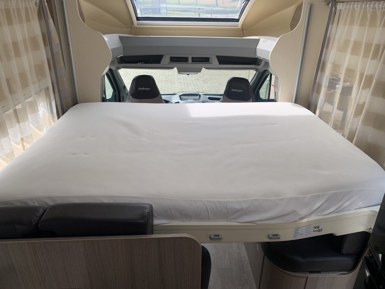Challenger190 Genesis ( Unieke indeling , Compact ,Nieuwstaat)