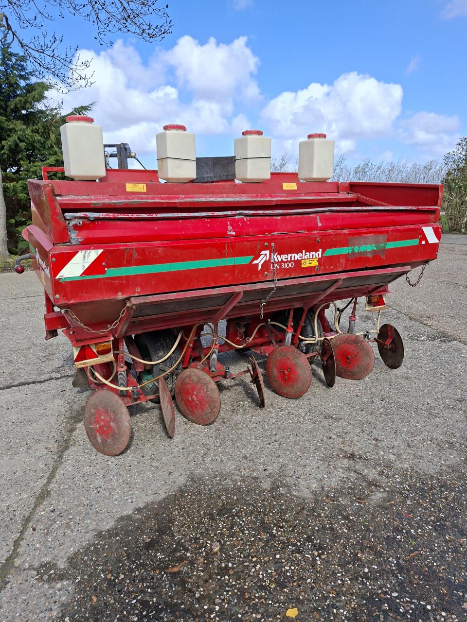 Kverneland UN3100 pootmachine