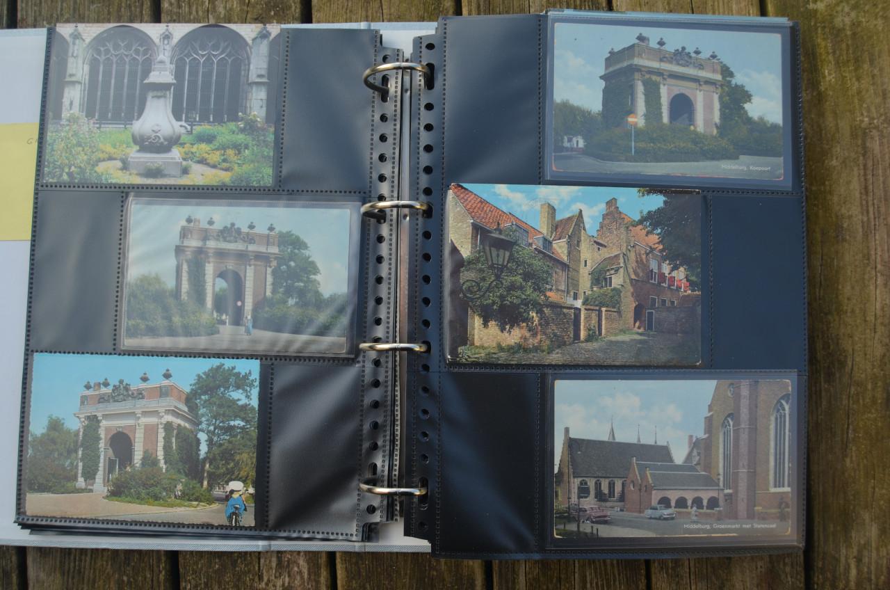 Map met 189 ansichten Middelburg na 1940 in goede staat