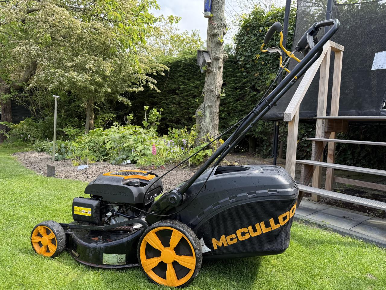 Zelf aangedreven grasmaaier met Honda motor
