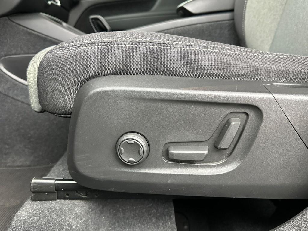 Volvo XC40 t5 262pk recharge r-design| camera| keyless| dab+