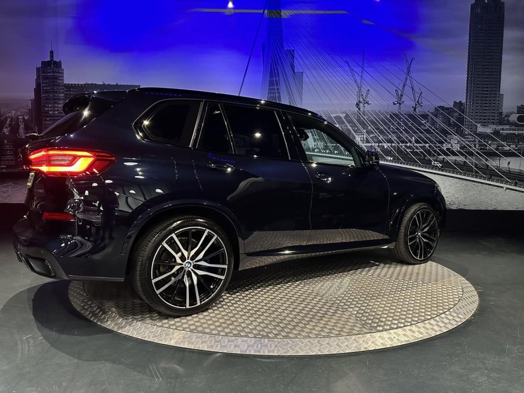 BMW X5 xdrive40i high executive m-sport *camera*22 inch*comfortseats*propil
