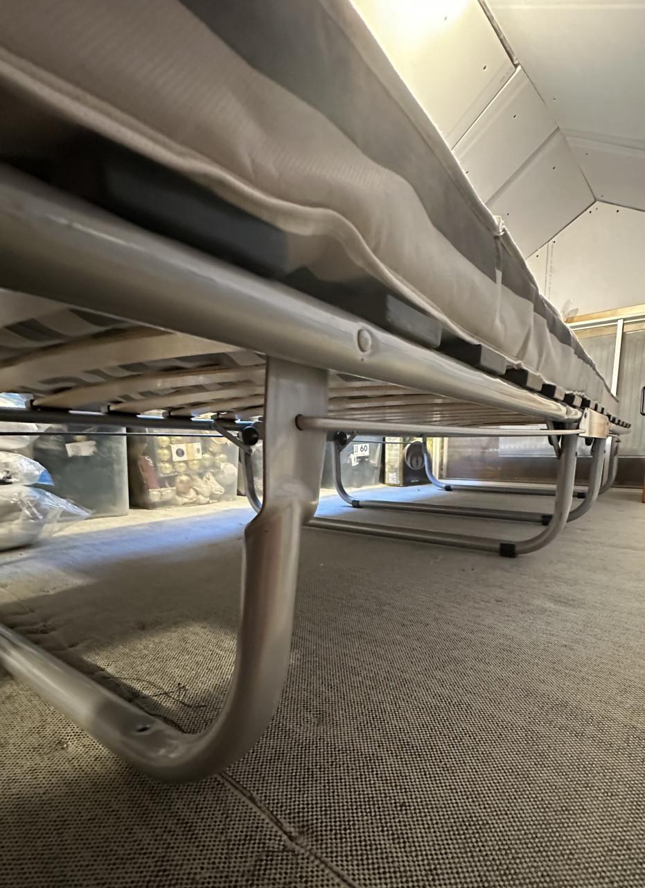 Logeerbed / stretcher 190x80