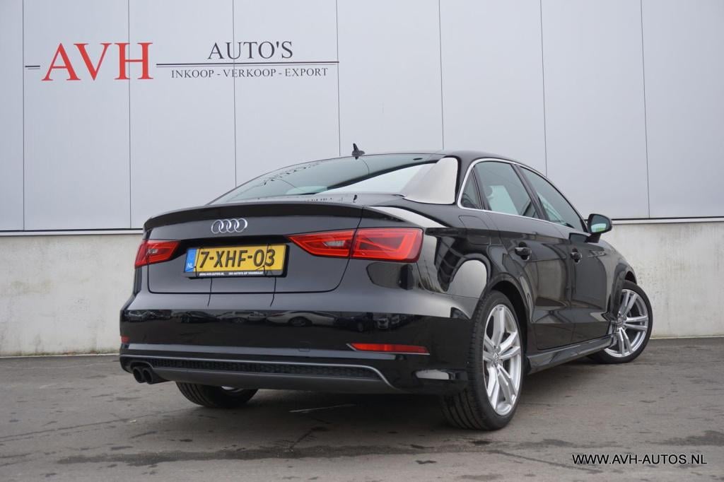 Audi A3 limousine 1.4 tfsi cod ambition pro line s