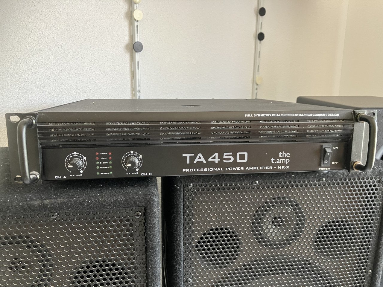 Versterker 2x 200w met boxen