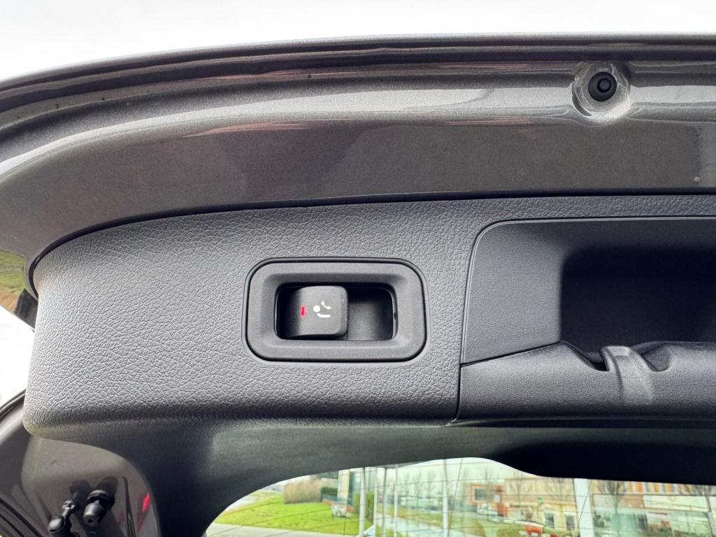 Mercedes-Benz Gla-klasse 250 e progressive line advanced automaat ,elektris