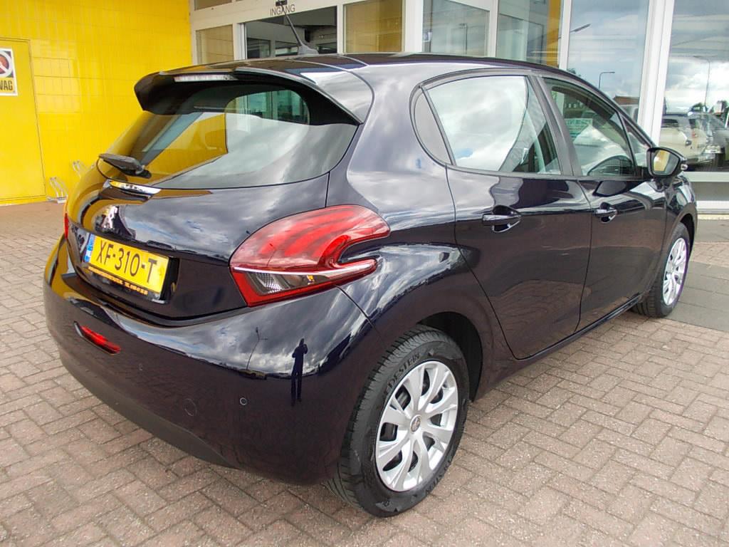 Peugeot 208 1.2 puretech 5-drs, airco, cr.contr., navi.