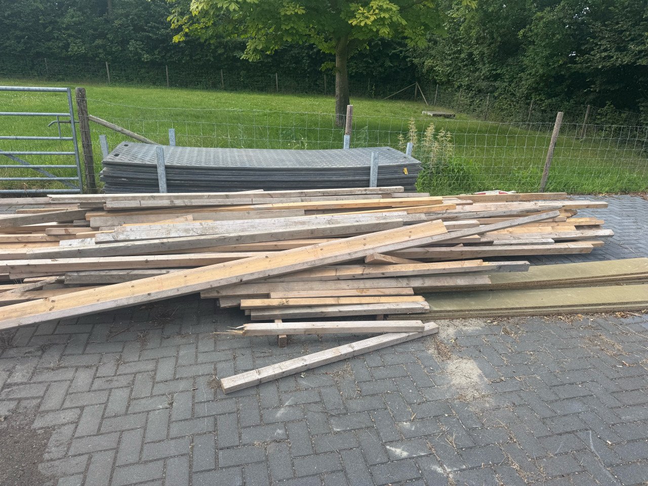 Houten ribben 44x69 circa 600 m1