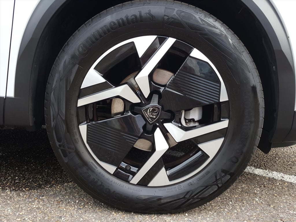Peugeot 2008 1.2 puretech 130pk allure | navi | bt | applecarplay&androidau