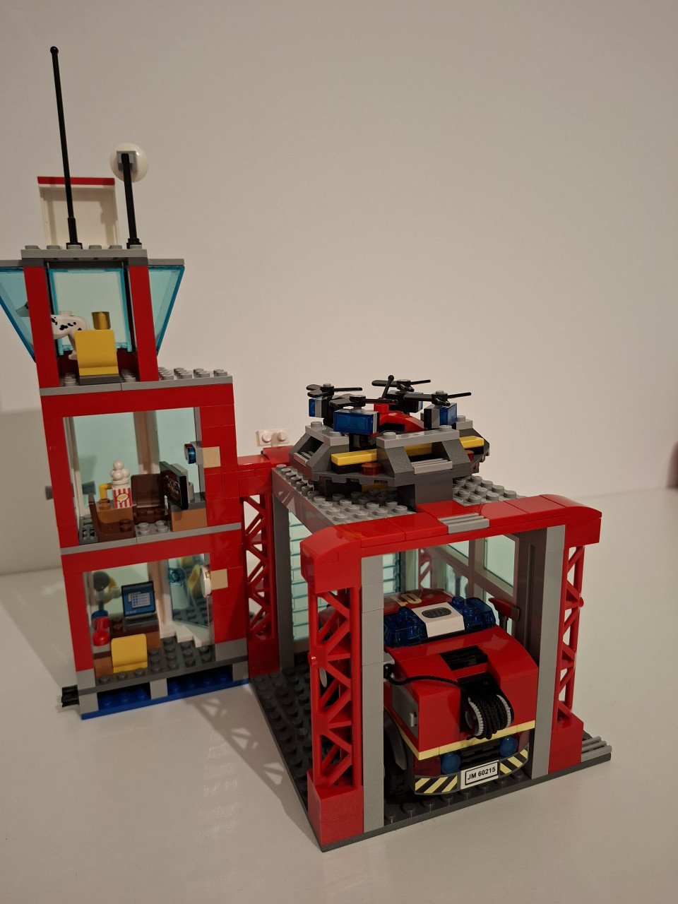 Lego city brandweerkazerne 60215 compleet met boekjes