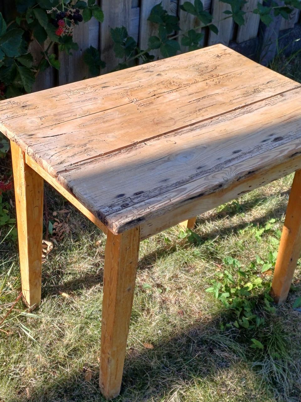 Brocante tafeltje
