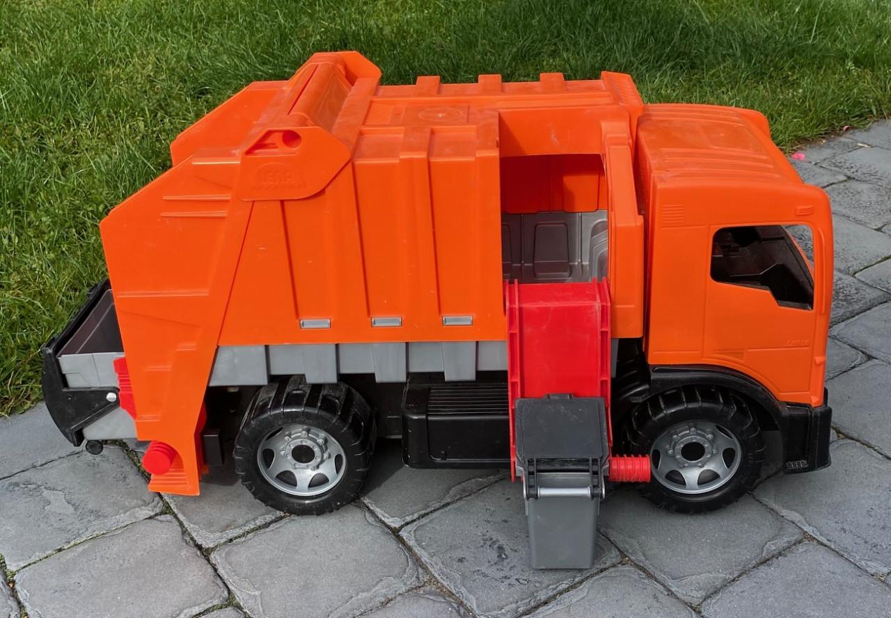 Grote Vuilniswagen met 2 Containers