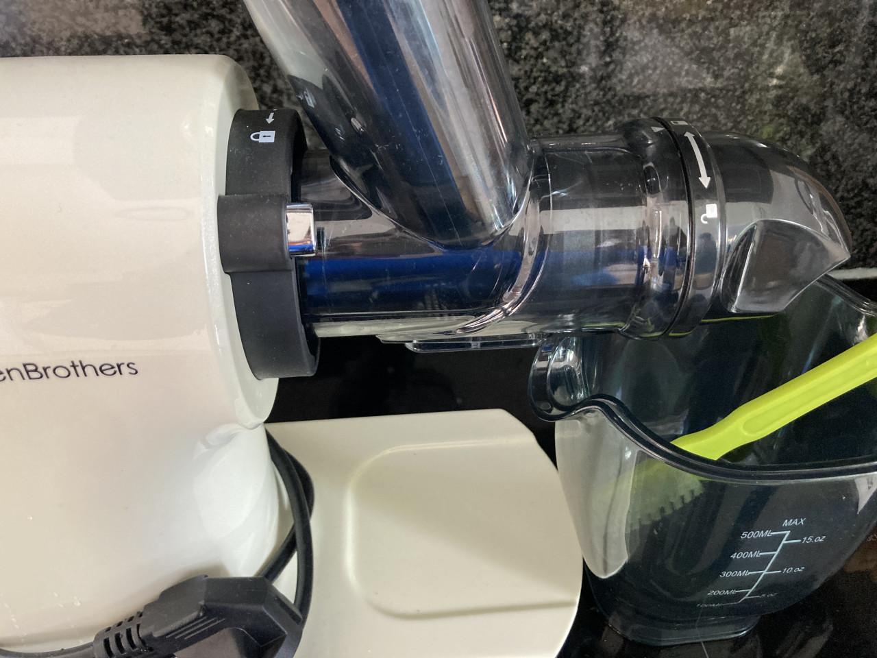 Kitchen Brothers Slowjuicer