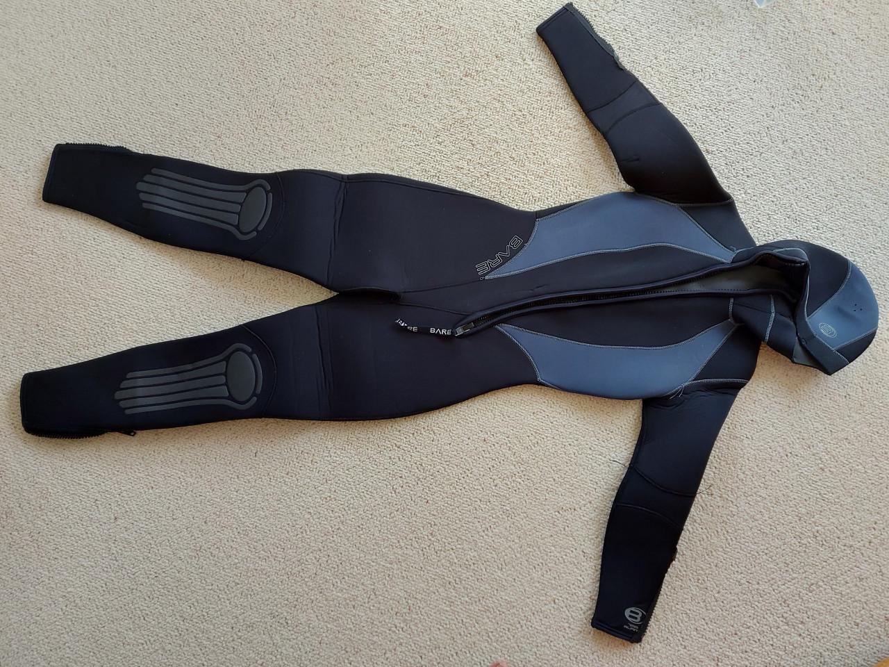 Te koop: dames duikpak.