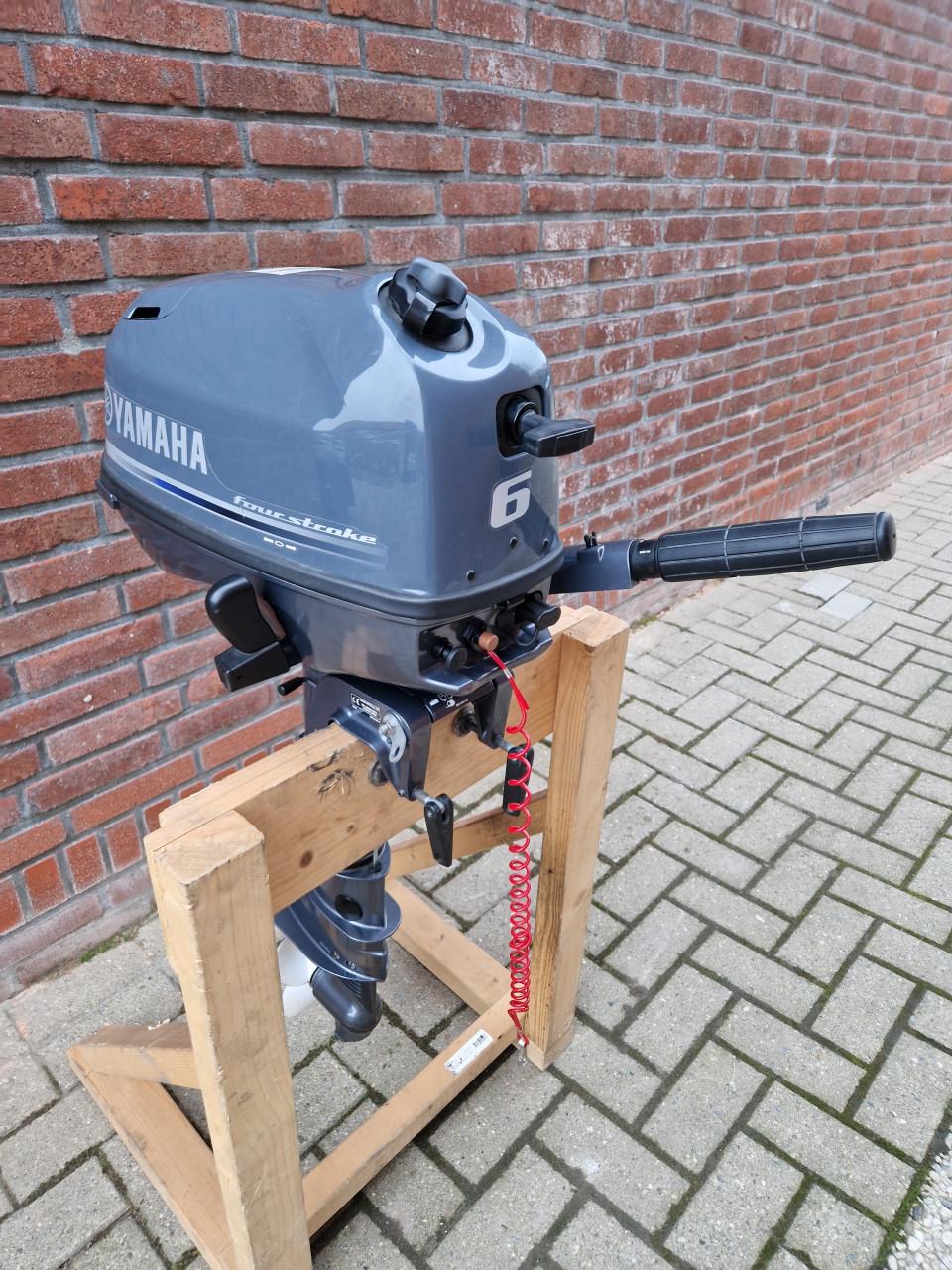 Yamaha 6 pk 4-takt kortstaart b.j. 2019 NIEUWSTAAT !!!