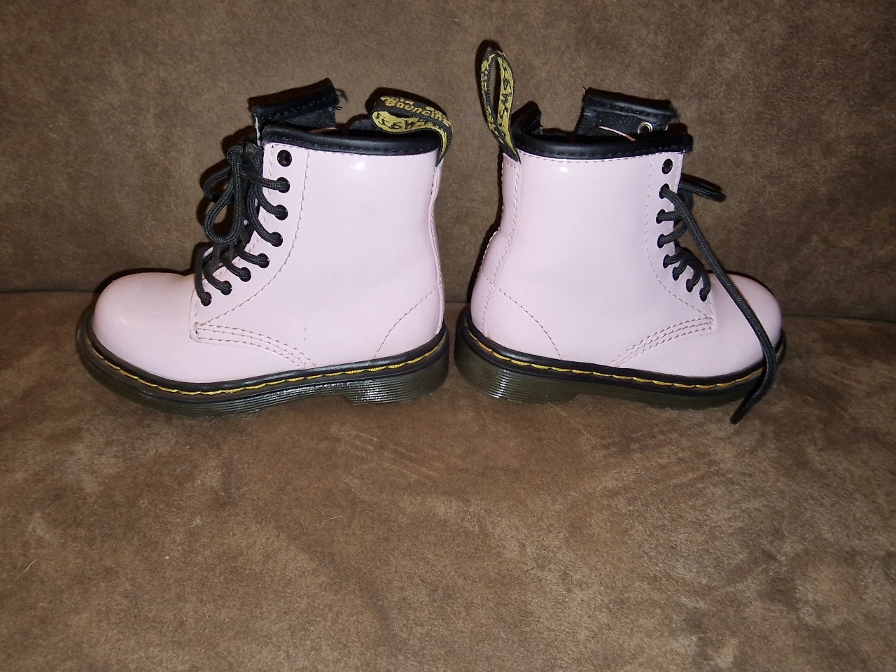 Dr martens roze maat 23