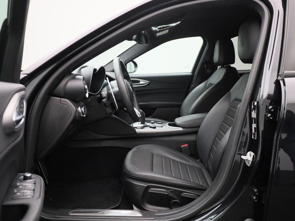 Alfa Romeo Giulia 2.0t sprint | automaat | navigatie | apple carplay / andr