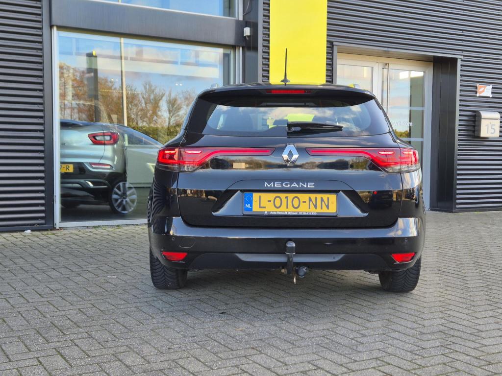 Renault Megane 1.3 tce 140 edc automaat business edt. trekhaak, all season 