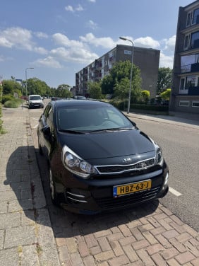 Kia Rio 1.2 5DRS 2017 Zwart Benzine