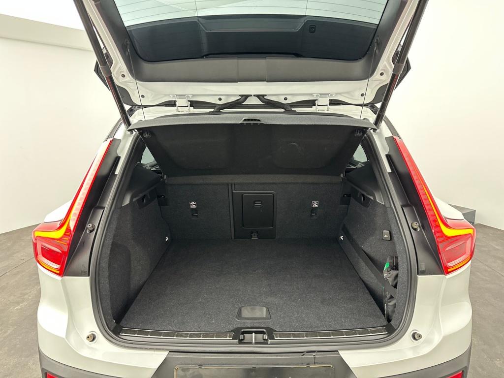 Volvo XC40 1.5 t3 r-design | 360 | electr. stoelen | harman kardon | parkee