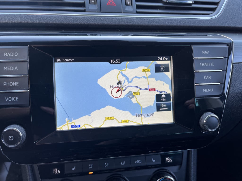 Skoda Superb combi 1.4 tsi act style business