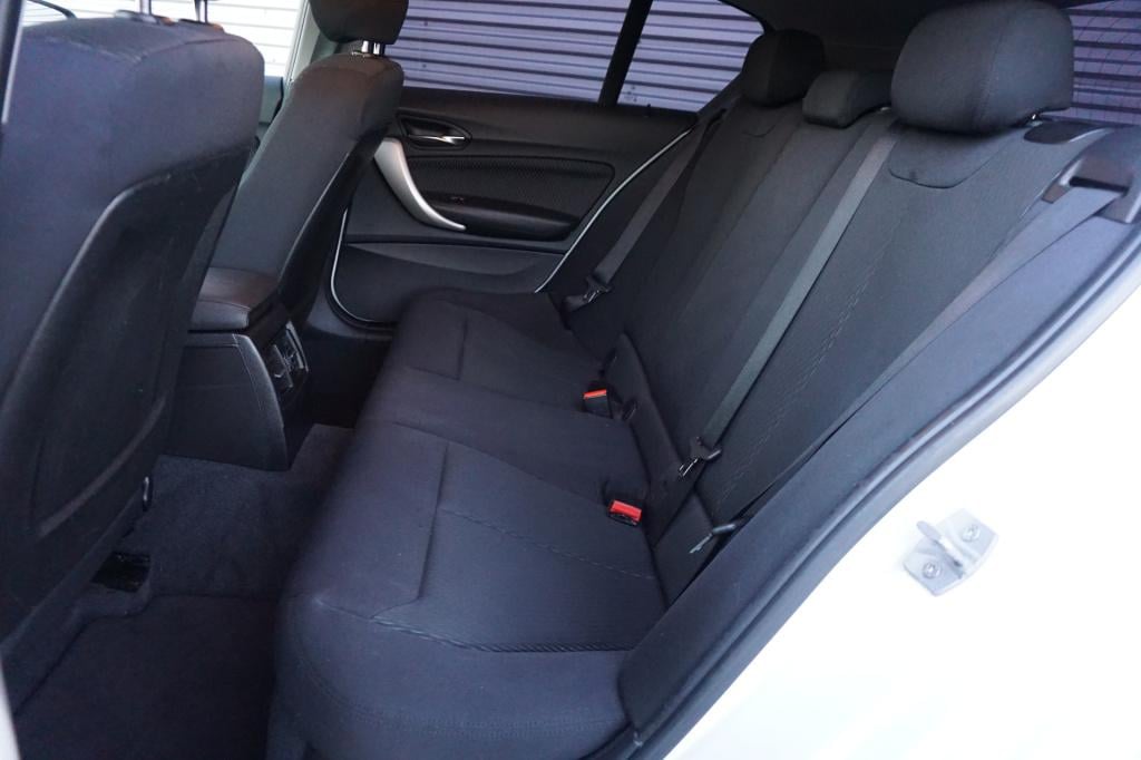 BMW 1 Serie 116i executive climate / navi / cruise / parkeersens. / elektr.