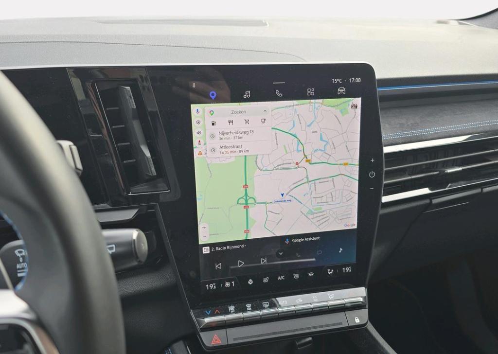 Renault Austral 1.2 e-tech full hybrid 200 iconic esprit alpine