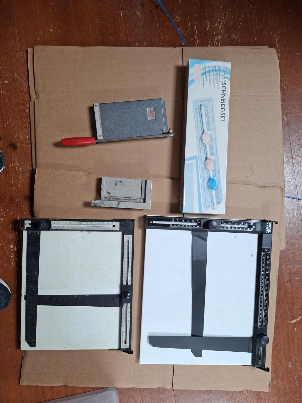 Papiersnijders waaronder Royal Easel en Ising