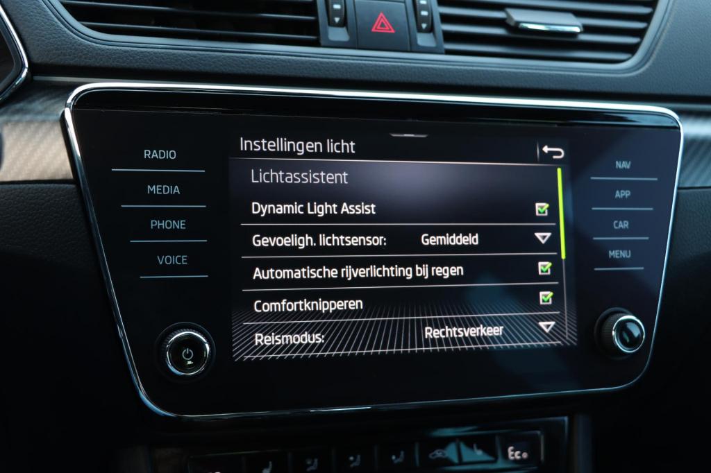 Skoda Superb combi 1.4 tsi iv sportline business 218pk dsg6 | soh 97,2% | m