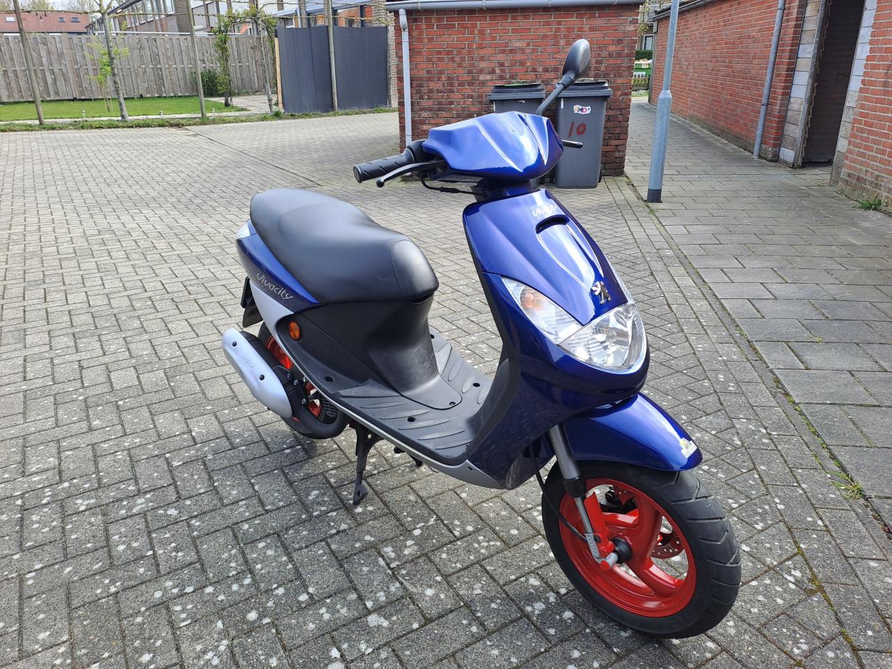 Te koop mooie snorscooter