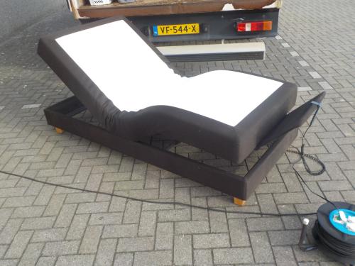 Elektrische boxspring 90 x 200 cm zonder matras in zeer goede staat