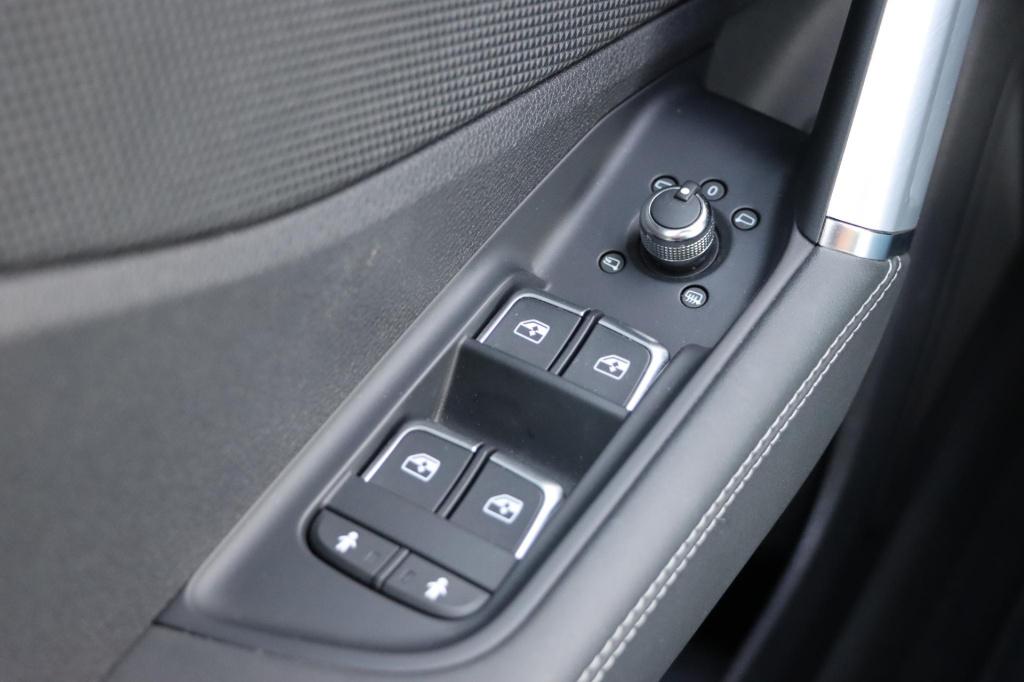 Audi Q2 35 tfsi s edition 150pk s tronic | full options