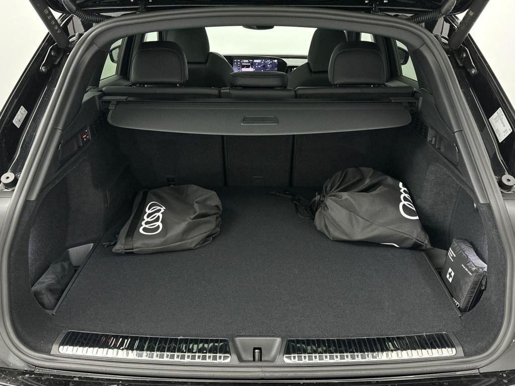 Audi Q5 s edition competition e-hybrid 270 kw / 367 pk suv