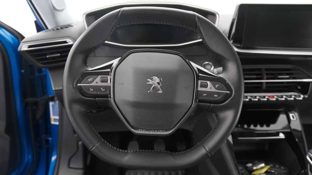 Peugeot 2008 puretech 130 allure | trekhaak | camera | apple carplay | stoe