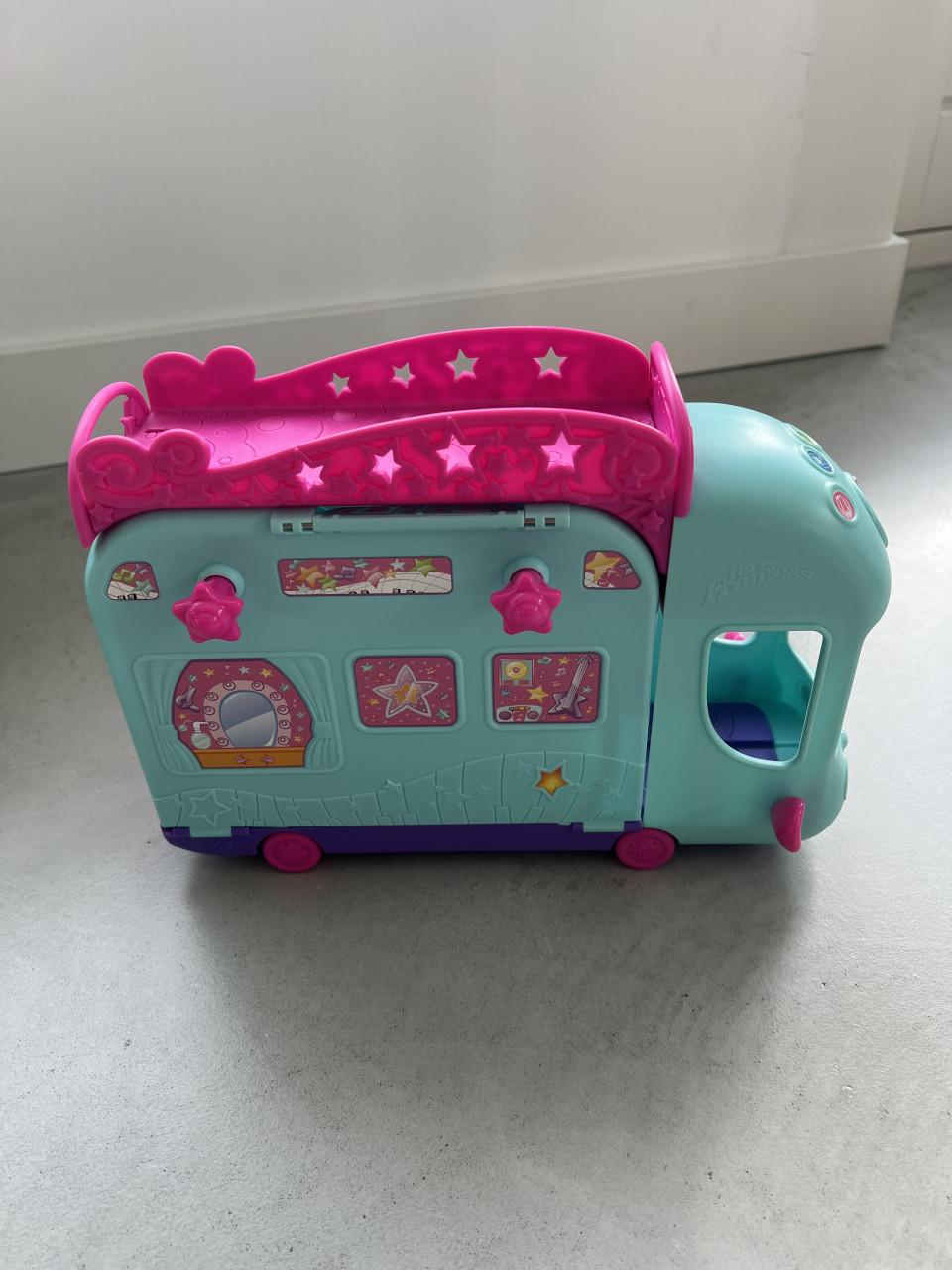 Te koop: Hasbro Furry Fernzies speelstad + Accesoires