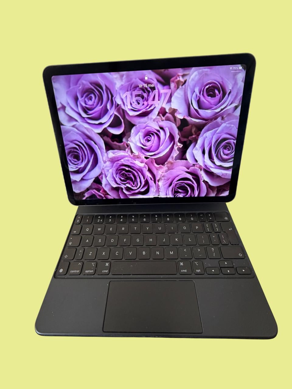 Apple iPad Air 4e Generatie 2020 incl. Apple Magic Keyboard.