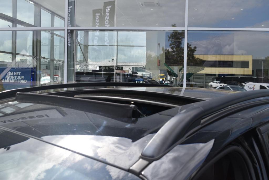 Ford Kuga 1.5 ecoboost st line | automaat | panoramadak | climate control |