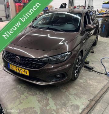 Fiat Tipo 1.4 t-jet 16v business lusso/ecc/airco/lm velgen/pdc/navi/leer