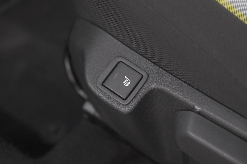 Peugeot 108 1.0 e-vti collection top! | elektrisch vouwdak | apple carplay 
