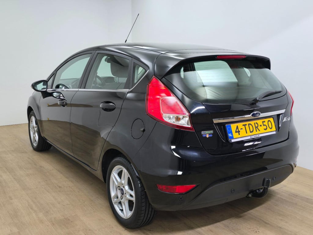 Ford Fiesta occasion titanium uitvoering met cruisecontrol en bluetooth | t