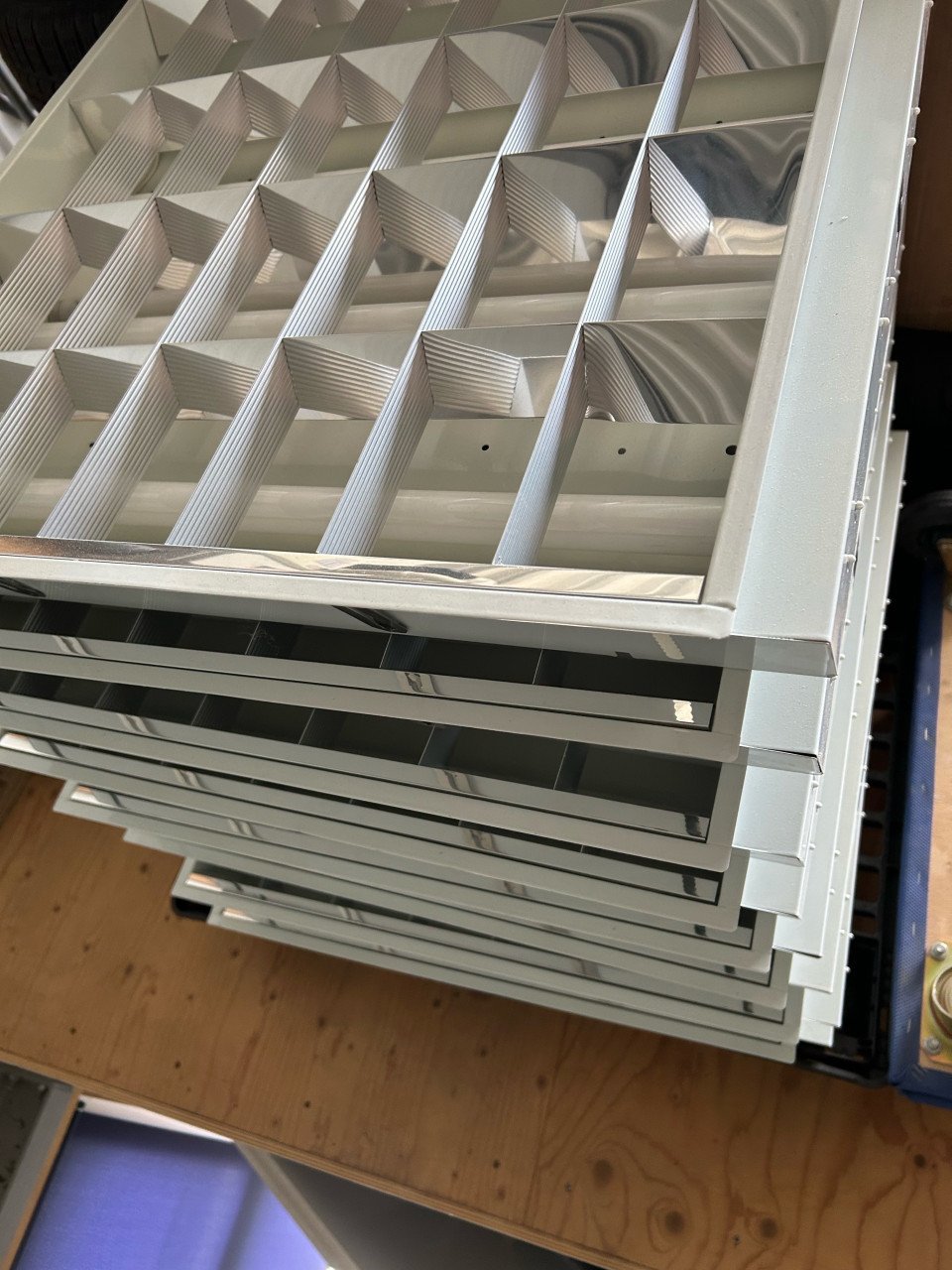 60x60 cm inbouw TL-armaturen met raster