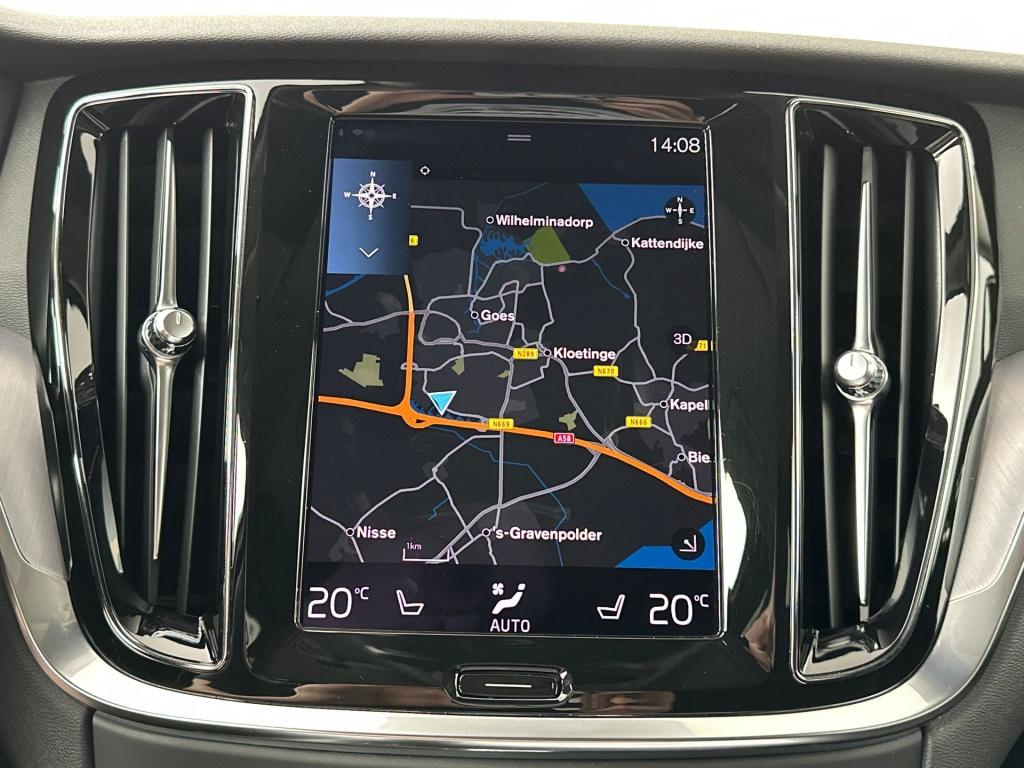 Volvo V60 t6 398pk recharge r-design| camera| trekhaak| stoel+stuur.verw|