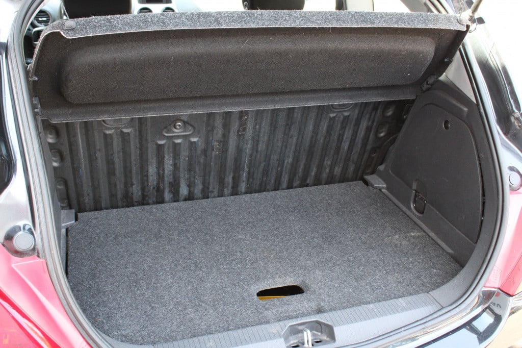 Opel Corsa 1.2-16v cosmo